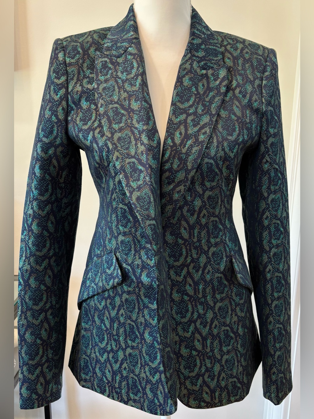 L’agence Chamberlin Blazer Blue Animal Print, Size 4, Cocktail Wedding Evening